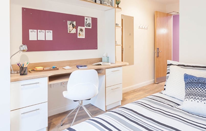 En Suite Classic, Roman House, Hanover Square, City Centre, Newcastle - Image 1